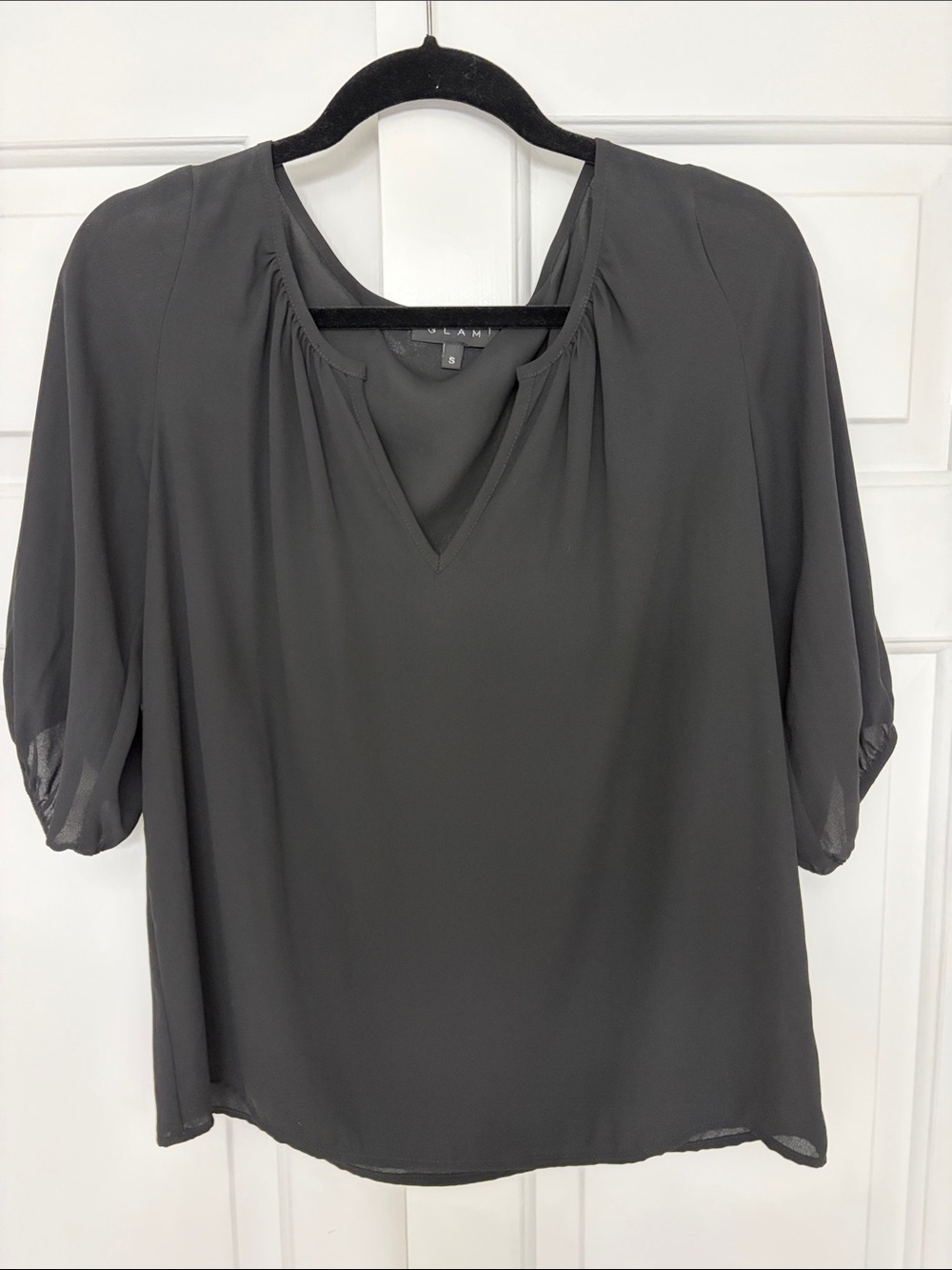 glam black Split-Neck Puff Sleeve Blouse